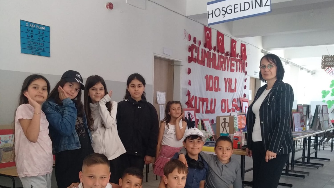 4-C Sınıfı Resim Sergisi